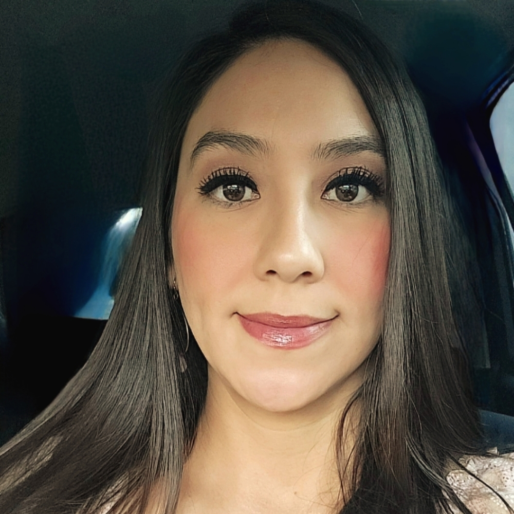 Meet your Posher, Raquel